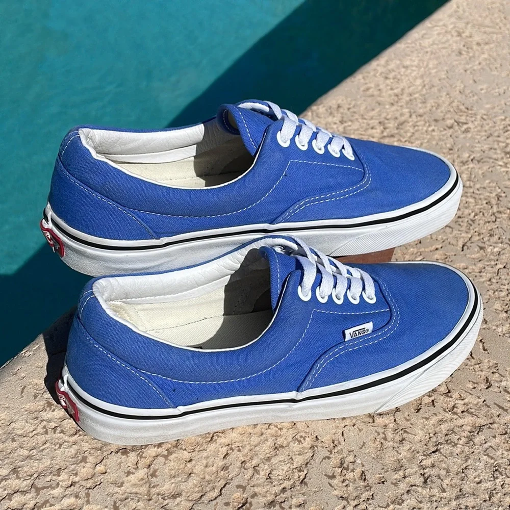 Vans Authentic Sneakers in beautiful Carolina blue. Like new condition. Men 8.5. - Picture 3 of 8